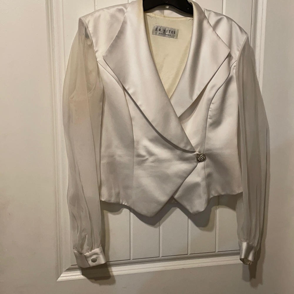 Fully lined white satin like, formal top